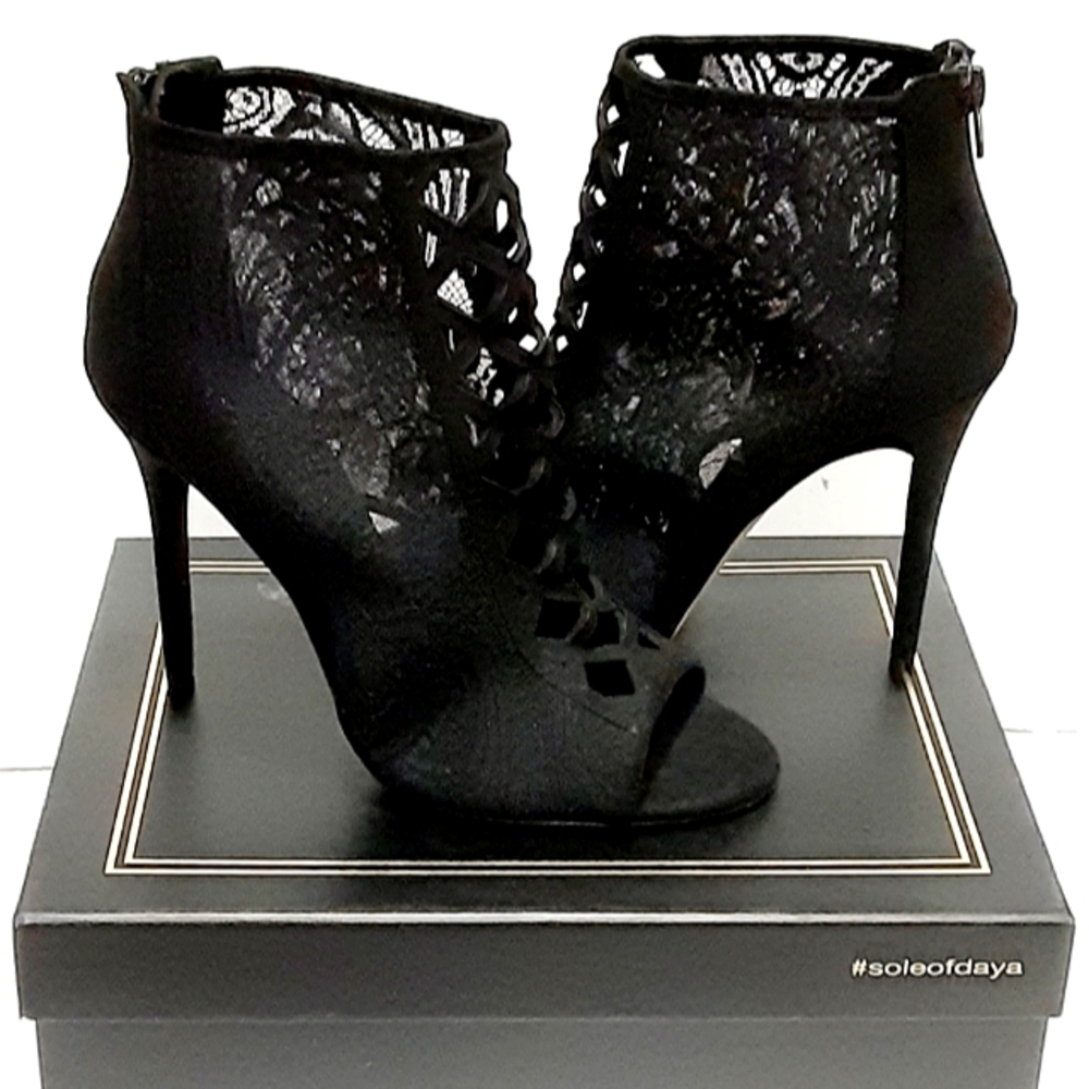 🔥NIB Daya by Zendaya Lace Open Toe Bootie